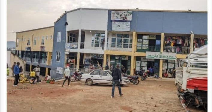 Karongi: 150 traders, mostly street vendors, have been allocated spaces in a modern Frw 1.2 billion market