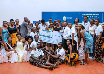UR-Huye Cultural Troupe Shines in Southern Province Traditional Arts Competition
