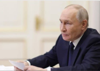 Putin Warns Europe He May Halt Gas Supplies