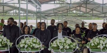 Bralirwa Plc management laying wreaths at the Nyanza-Kicukiro Genocide Memorial.