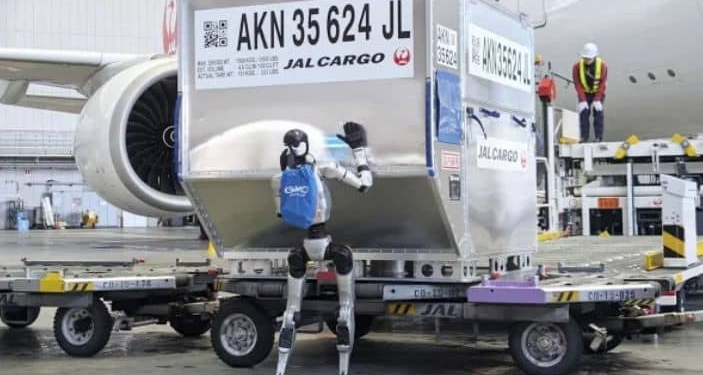Humanoid Robots to Be Deployed at Airports in Japan