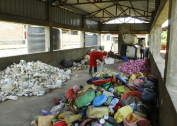 Ruhango: Launches Pilot Waste Management Project with French