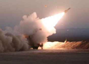 Iran Warns US of Massive Retaliation if War Resumes, Vows to Keep Strait of Hormuz Closed