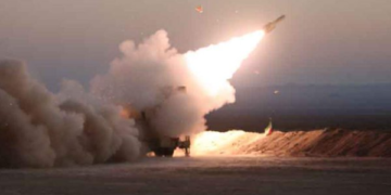 Iran Warns US of Massive Retaliation if War Resumes, Vows to Keep Strait of Hormuz Closed