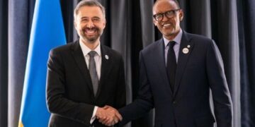 President Kagame meeting IFAD President Álvaro Lario for agricultural development talks.