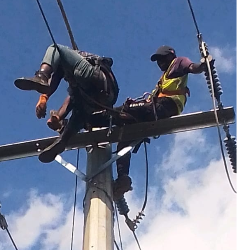 HUYE: Residents of Rwaniro Welcome Electricity Project Expected to Accelerate Development