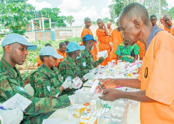 Rwandan Peacekeepers Provide Free Medical Care to Prisoners in CAR