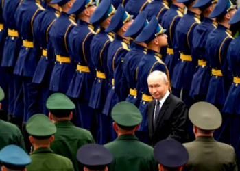 Putin Promises Retaliation Against Europe if It Seizes Russian Ships