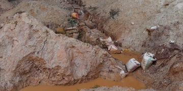 Kayonza: Two Young Men Buried in Illegal Mining Pit, One Dies