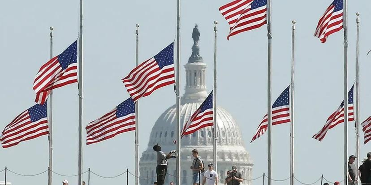 Dolly Parton, famous in Country Music, has died, and Trump orders flags lowered in her honor