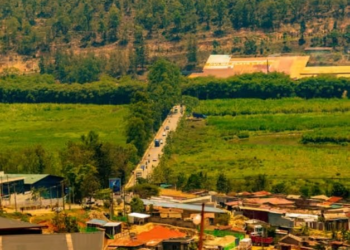 Kamonyi Begins Valuation of Properties Along Kigali–Muhanga Road Expansion Route