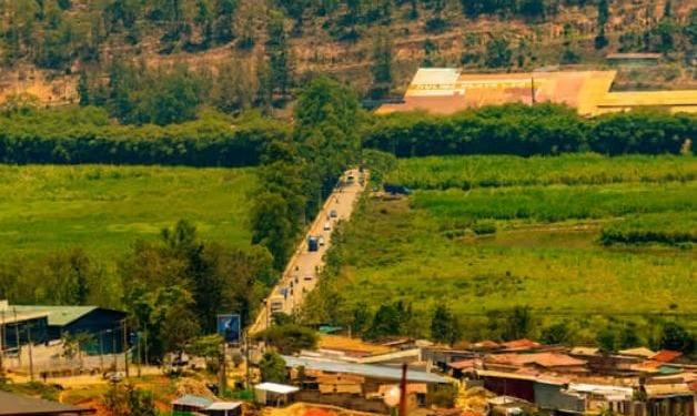 Kamonyi Begins Valuation of Properties Along Kigali–Muhanga Road Expansion Route