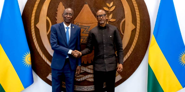 Kagame Receives Senegalese Foreign Affairs Minister Niang